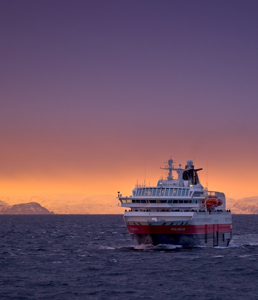 Ziua 3:  Ultima zi in Tromso. Imbarcare pe vasul de croaziera spre Capul Nord - Croaziera in cautarea Aurorelor Boreale la Capul Nord